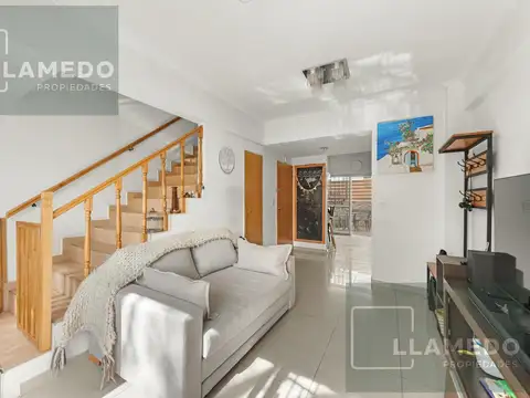 Depto Tipo Casa en Venta de 3 ambientes