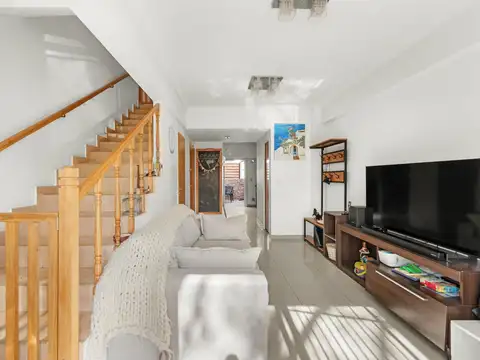 Depto Tipo Casa en Venta de 3 ambientes