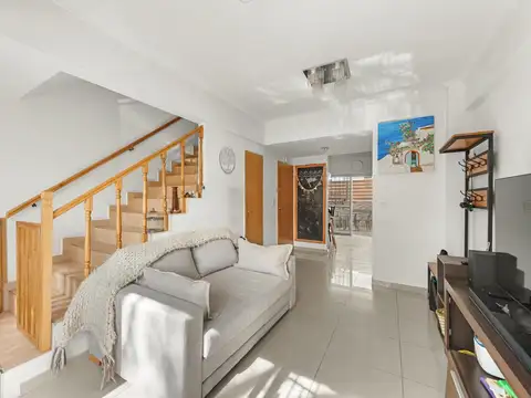 Depto Tipo Casa en Venta de 3 ambientes