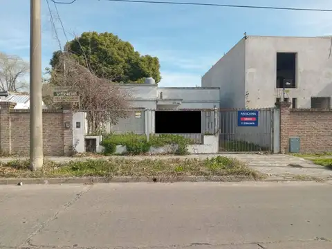 Casa a Refaccionar en Monte Grande