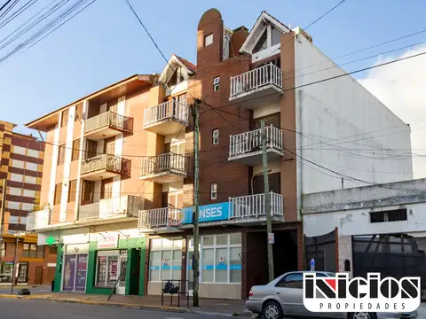 Departamento con terraza y parrilla - C1088