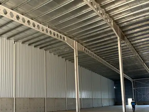Galpón 1.700 m² en Parque Industrial MICROPI