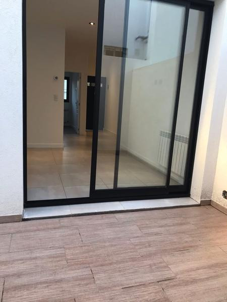 Depto Tipo Casa en Alquiler de 1 dormitorio