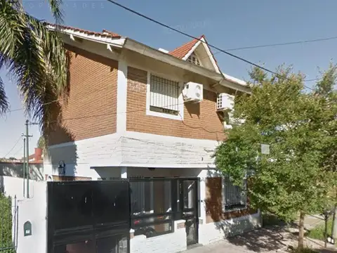 Chalet 5 amb  con Patio y parrilla  VENTA   Villa Adelina