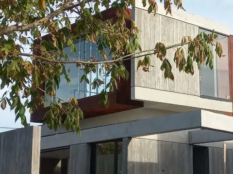 Casa al Lago en alquiler Barrio Acacias , Puertos del Lago