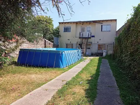 VENTA CASA 3 AMBIENTES CON DEPTOS CON RENTA EN MORENO