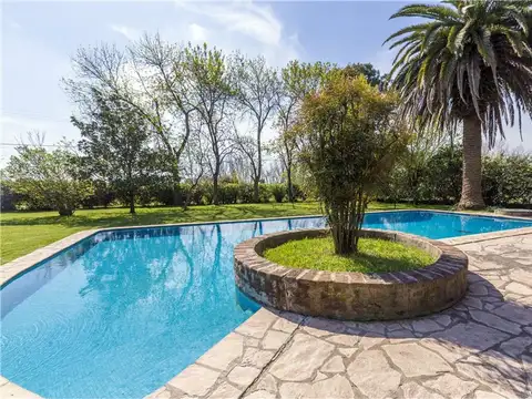 Quinta 6 ambientes venta Pilar