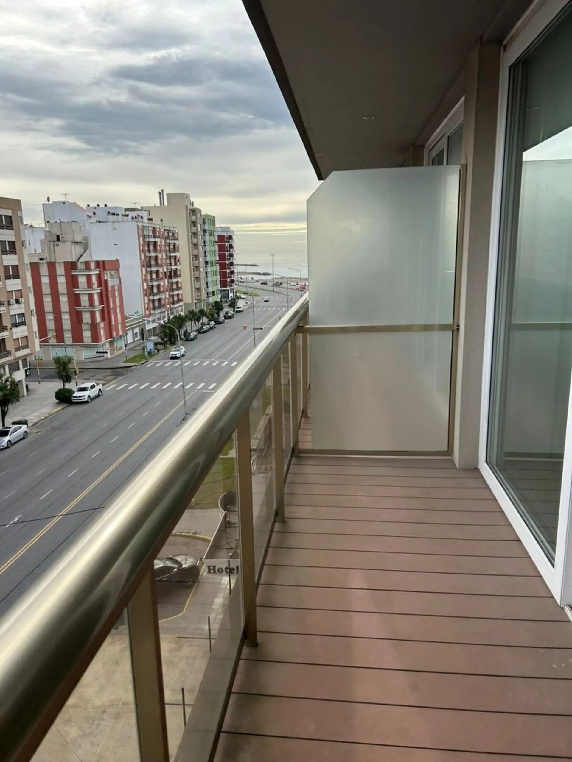 Cronos XVII Departamento de 2 ambientes con cochera y amenities en La Perla