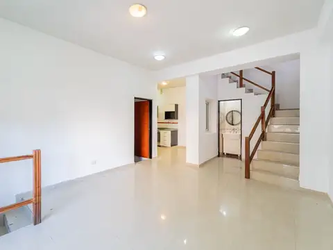 Depto Tipo Casa en Venta 5 años