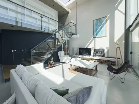 Casa 6 ambientes con 5 baños