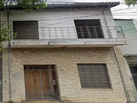 CASA EN EXCELENTE UBICACION