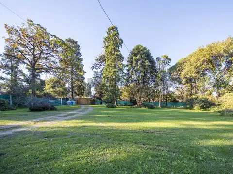 Lote en venta 800 mts en Bella Vista Barrio con porton