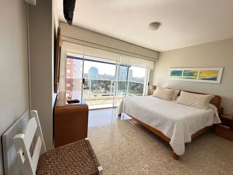 Departamento en Alquiler Temporal en Playa Mansa, USD 9.500