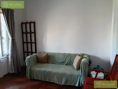 Casa 6 ambientes con 2 baños