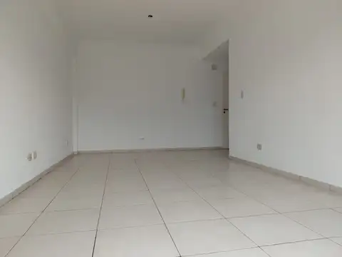 Escalada De San Martin 1400, Piso 2