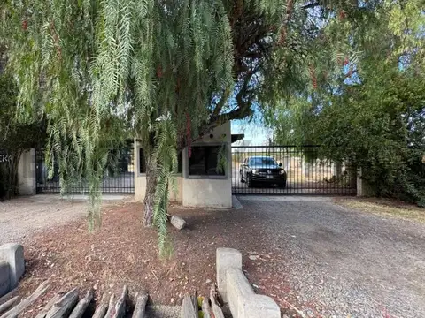 Venta de Casa. Complejo Cerrado. Rodeo del Medio-Maipú.