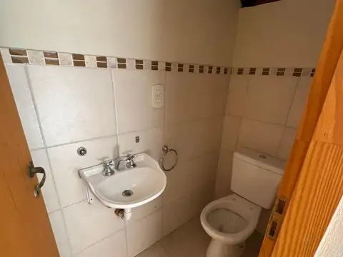 Duplex de 2 dormitorios con cochera, en calle 22 al 3100