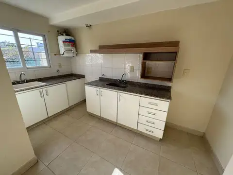 Casa 3 ambientes con 2 baños