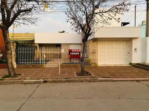 Estanislao Zeballos al 900