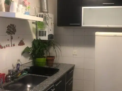 Armenia 2300 , Piso 5