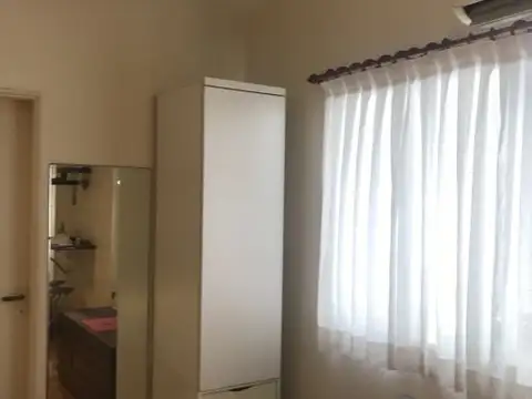 Armenia 2300 , Piso 5