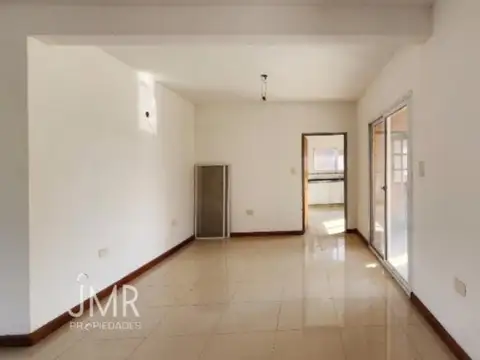 Casa 4 ambientes con 4 baños