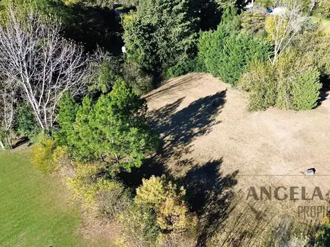 Hermoso Terreno en Barrio El Remanso.