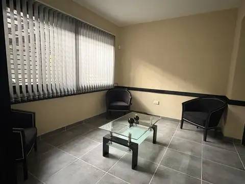 Oficina en Alquiler al Este