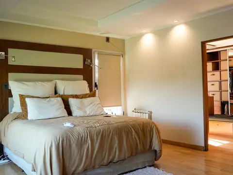 Casa 7 ambientes con 3 baños