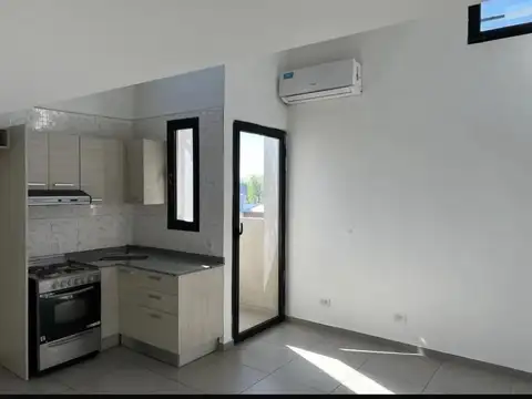 Departamento en alquiler - 1 Dormitorio 1 Baño - Berazategui