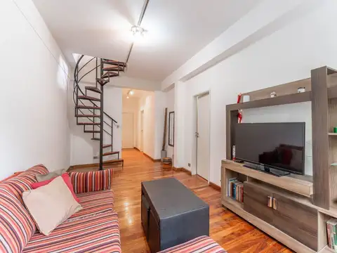 Depto Tipo Casa en Venta de 4 ambientes