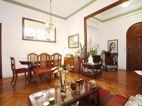 VENTA 4 AMB * SAN TELMO * CON DEPENDENCIA y BAULERA  