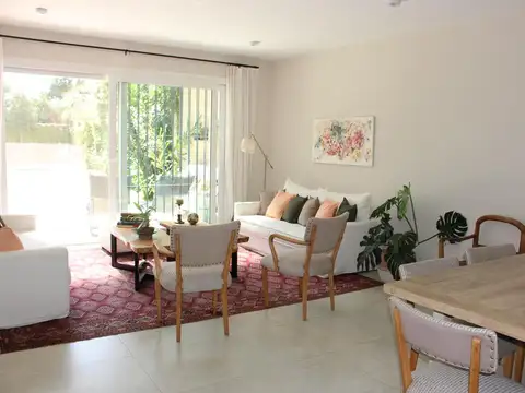 Casa en Alquiler Temporal con 1 cochera