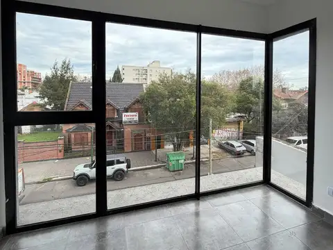 Medrano 100, Piso 4