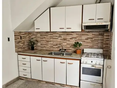 Casa 3 ambientes con 1 baño