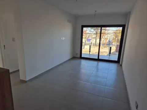 Departamento en Alquiler en General Roca, $ 1.150.000