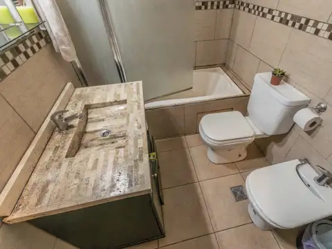 Departamento 4 ambientes con 2 baños
