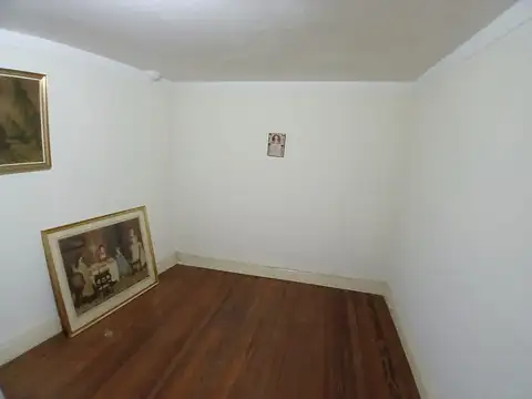 Depto Tipo Casa en Venta 80 años