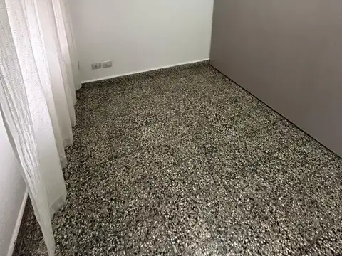 Depto Tipo Casa en Venta 50 años