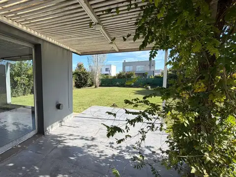 Casa en Venta en La Cañada - Los Arces, USD 175.000