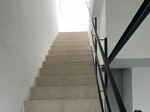 Depto Tipo Casa en Alquiler de 2 dormitorios