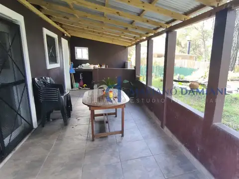 Casa 4 ambientes con 2 baños