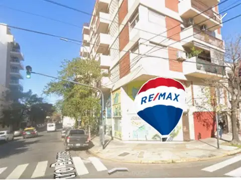 VENTA LOCAL BOEDO CON COCHERA/DEPOSITO SUBSUELO