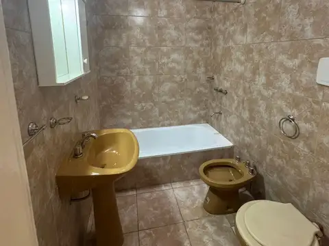 Depto Tipo Casa 2 ambientes con 1 baño