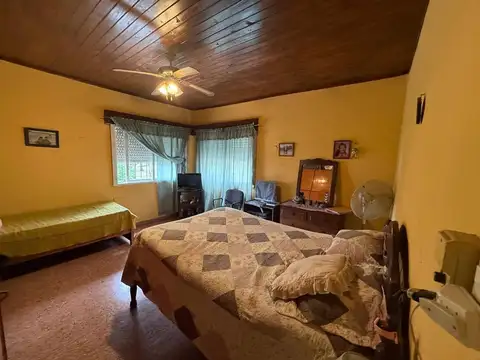 AMPLIO TIPO CASA 2 DORMITORIOS CON TERRAZA ENTRADA INDEPENDI