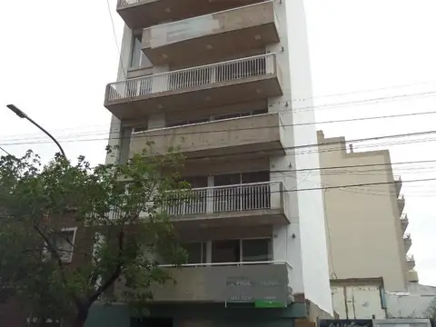 Departamento VENTA Flores 2 ambientes con balcón