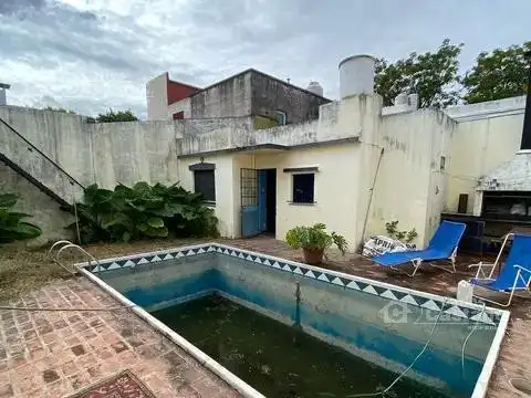 Casa 5 Amb  en  1 Planta Ideal para Mejorar Cerca de Av. Mit