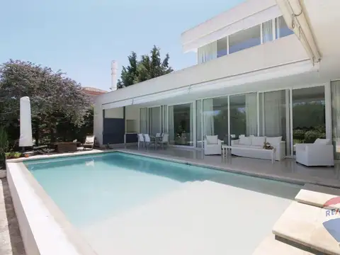 Casa 5 ambientes con 5 baños