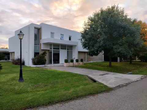 Casa en Venta al Noreste