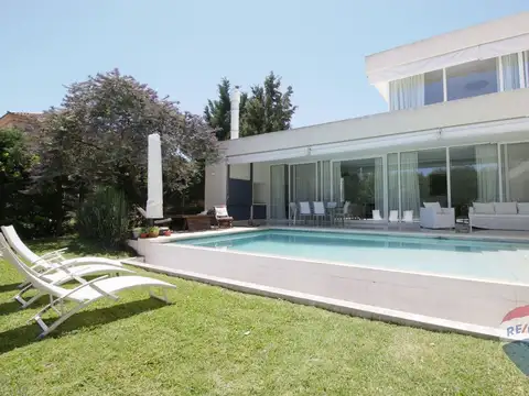 VENTA EXCELENTE CASA EN ESTANCIAS DEL PILAR